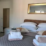 Kika Apartment