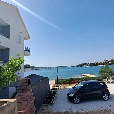 Kika * Rogoznica (Sibenik-Knin)