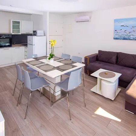 Apartament Kika *