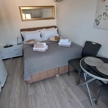 Kika * Rogoznica (Sibenik-Knin)