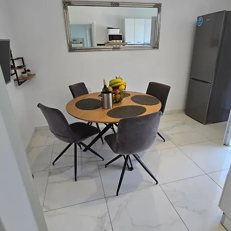 Kika * Rogoznica (Sibenik-Knin)