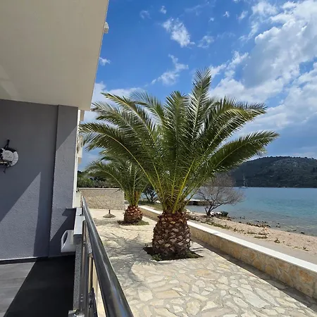Apartman Kika Rogoznica