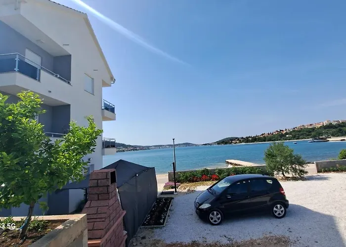 Kika * Rogoznica (Sibenik-Knin)